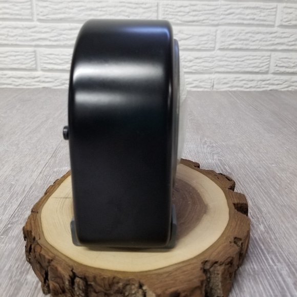 Fossil solid wood motorcycle desk clock - Picture 5 of 9